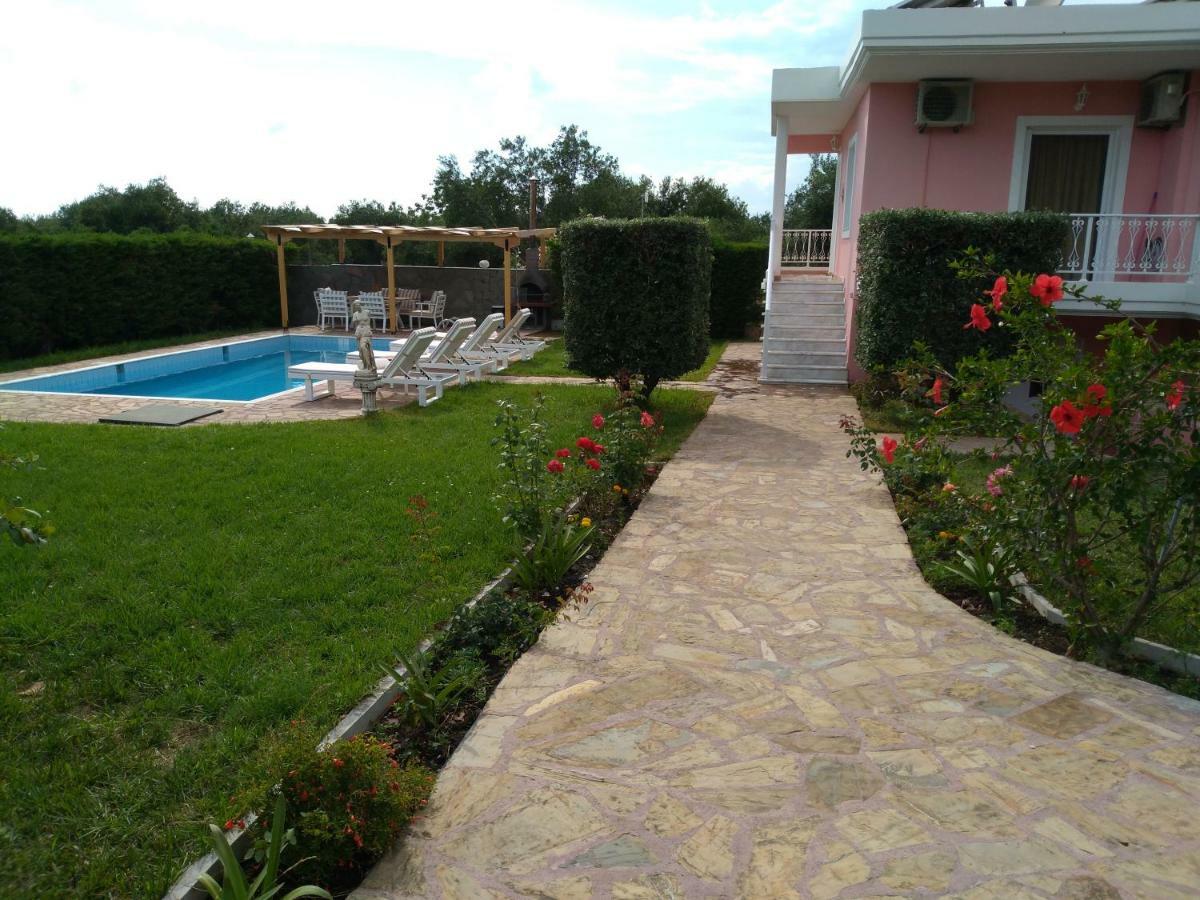 Villa Aphrodite Ríza 外观 照片